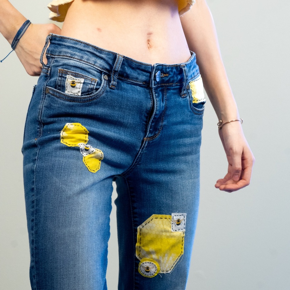 KUT bootcut jeans size 2 honeybee patchwork! - Picture 5 of 6